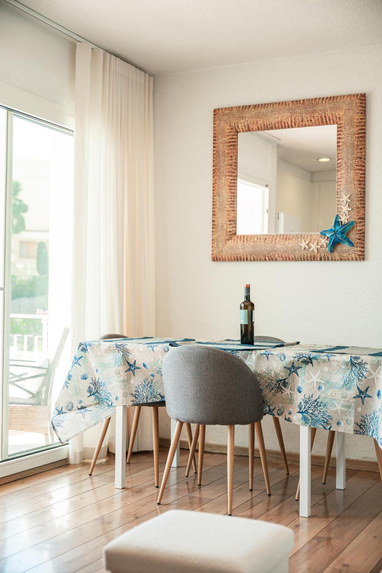 Santa Llucia Apartaments Roses Exterior photo